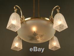 1920s Art Deco Chandelier Bronze, Brass And Glass / Chandelier Art Deco