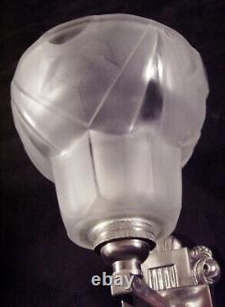 A. Richard & Degué Pair of Art Deco Wall Sconces Nickel-Plated and Tulips 1930