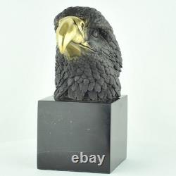 Aigle Bird Animal Sculpture in Art Deco and Art Nouveau Style Bronze Statue