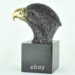 Aigle Bird Animal Sculpture in Art Deco and Art Nouveau Style Bronze Statue