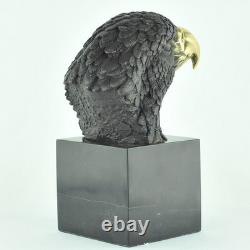 Aigle Bird Animal Sculpture in Art Deco and Art Nouveau Style Bronze Statue