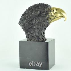 Aigle Bird Animal Sculpture in Art Deco and Art Nouveau Style Bronze Statue