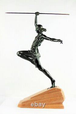 Amazon Statue In Javelin By Pierre Le Faguay, Fayral 1930 Bronze Art Deco