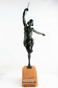 Amazon Statue In Javelin By Pierre Le Faguay, Fayral 1930 Bronze Art Deco