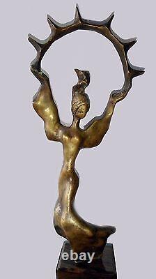 Ancienne Sculpture Art Deco In Bronze Dance Signature To Be Identified