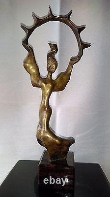 Ancienne Sculpture Art Deco In Bronze Dance Signature To Be Identified