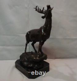 Animalier Deer Hunting Statue Sculpture in Art Deco Style and Art Nouveau Bronze