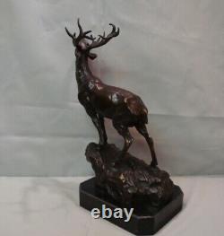 Animalier Deer Hunting Statue Sculpture in Art Deco Style and Art Nouveau Bronze