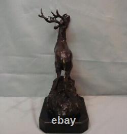 Animalier Deer Hunting Statue Sculpture in Art Deco Style and Art Nouveau Bronze