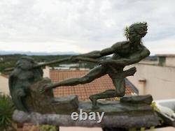 Art Deco Bronze Alexandre Ouline (1918-1940) Signed bronze The Hauling