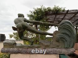 Art Deco Bronze Alexandre Ouline (1918-1940) Signed bronze The Hauling