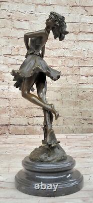 Art Deco Bronze Dancer, Signed Cesaro, Opening on Marble Base Sculpture Figurine