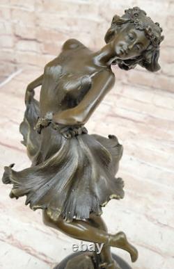 Art Deco Bronze Dancer, Signed Cesaro, Opening on Marble Base Sculpture Figurine