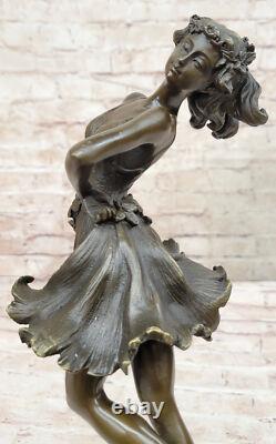 Art Deco Bronze Dancer, Signed Cesaro, Opening on Marble Base Sculpture Figurine