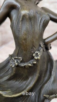 Art Deco Bronze Dancer, Signed Cesaro, Opening on Marble Base Sculpture Figurine
