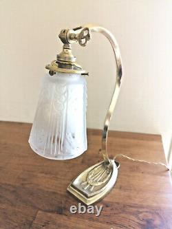 Art Deco Bronze Lamp. Tulip In Pate De Verre Signee Muller Freres