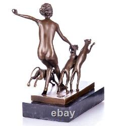 Art Deco Bronze Sculpture of a Nude Woman with Hunting Dogs after Lorenzo