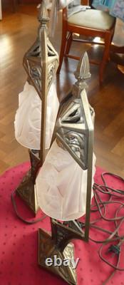 Art Deco Desk Lamp Pair in Bronze with Pressed Glass Tulip Signed Hubens