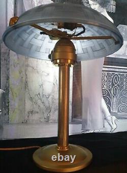 Art Deco Lamp Art Nouveau Moulded Glass (bronze Or Laiton)