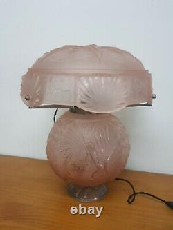 Art Deco Lamp In Bronze And Pink Molded Glass Muller Freres Luneville