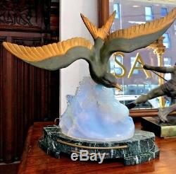 Art Deco Lamp Seagull Bronze And Opalescent Glass