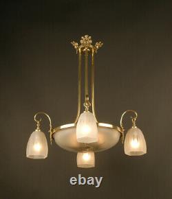 Art Deco Lustre Of The 1920s In Bronze, Laiton And Frosted Glass