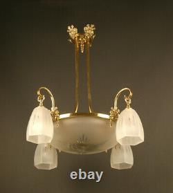 Art Deco Lustre Of The 1920s In Bronze, Laiton And Frosted Glass