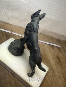 Art Deco Wolf Dog Sculpture in Patinated Bronze - Ballesté 1930