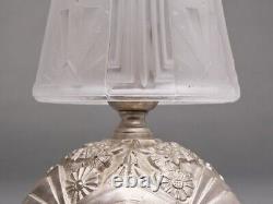 Art Deco bronze night light lamp with molded pressed glass tulip M3015