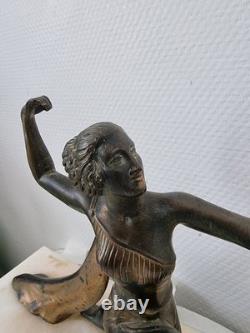 Art Deco sculpture of Diana the huntress, signed art bronze spelter, 1930 statue