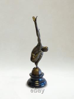 Art Deco-style sculpture, male nude in balance, decorative bronze, 29 cm