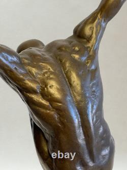 Art Deco-style sculpture, male nude in balance, decorative bronze, 29 cm