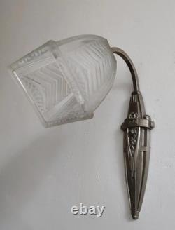 Art Deco wall sconce with silvered bronze mount and molded pressed glass