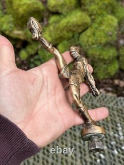 Automobile Mascot Bronze Rugby Player & Rugby & Around 1930 & Art Deco