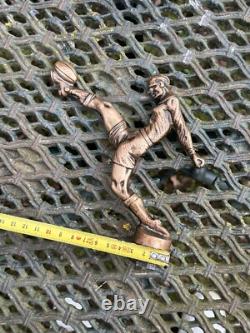 Automobile Mascot Bronze Rugby Player & Rugby & Around 1930 & Art Deco