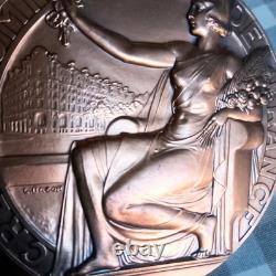 BAZOR (L.) Beautiful Art Deco bronze medal, Crédit Commercial de France CA50