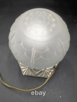 Beautiful Art Deco night lamp from the 1930s, molded glass globe and bronze base