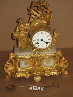 Beautiful Old Clock In Nineteenth Regule Dore / Bronze Clock Works Pendul