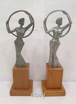 Bookend sculpture in aluminum and zinc, woman trophy, bronze-free, Art Deco style