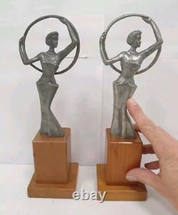 Bookend sculpture in aluminum and zinc, woman trophy, bronze-free, Art Deco style