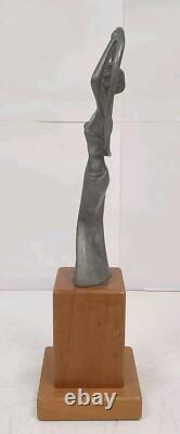 Bookend sculpture in aluminum and zinc, woman trophy, bronze-free, Art Deco style