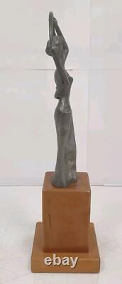 Bookend sculpture in aluminum and zinc, woman trophy, bronze-free, Art Deco style