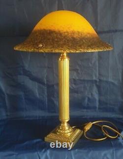 Bronze Art-deco Period Lamp Where Laiton Glass Paste Signed Vianne