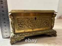 Bronze Box Jewelry Case All-Sided Decor Medieval Knight Theme