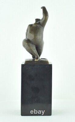 Bronze Statue: Nude Acrobatic Dancer in Modern Style Art Deco - Signed Bronze
