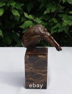 Bronze Statue of a Nude Diver in Art Deco and Art Nouveau Style, Signed Bronze
