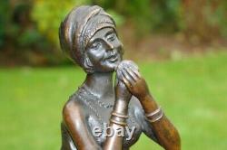 Bronze Statue of a Pin-up Lady with Art Deco and Art Nouveau Makeup Style