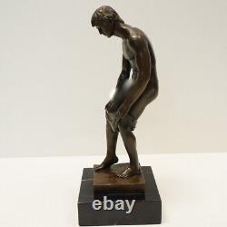 Bronze Statue of a Sexy Nude Man in Art Deco and Art Nouveau Style, Signed Bronze