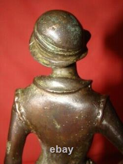 Bronze Statuette Representing An Art-deco Style Woman On Marble Base