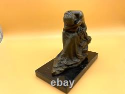 Bronze sculpture of a kneeling beauty Art Deco after Milo